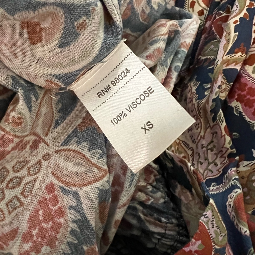 LOVE THE LABEL Printed 3/4-Sleeve Jumpsuit in Multicolor Paisley - Picture 4 of 4